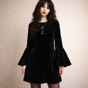 Vintage Black Velvet Bell Sleeve Dress Medium Tapemeasure Goth Witchy Vampy Dark